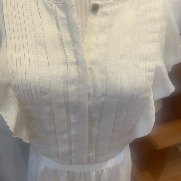 Ivory flutter sleeve dress 12 banana republic - Picture 2 of 7